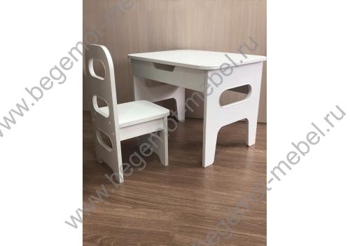 Стол и стул в белом цвете
