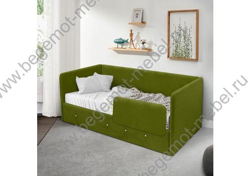 Зеленая обивка детской кровати Сарта с бортиками