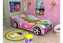Так смотрится кровать машина Розалия с пластиковыми колесами