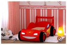 Детская кровать-машина Молния-Пластик с объемными колесами и спальным местом 160х70 см